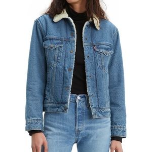 Levi’s Denim Ex-Boyfriend Sherpa Trucker Jean Jacket new w/ tags